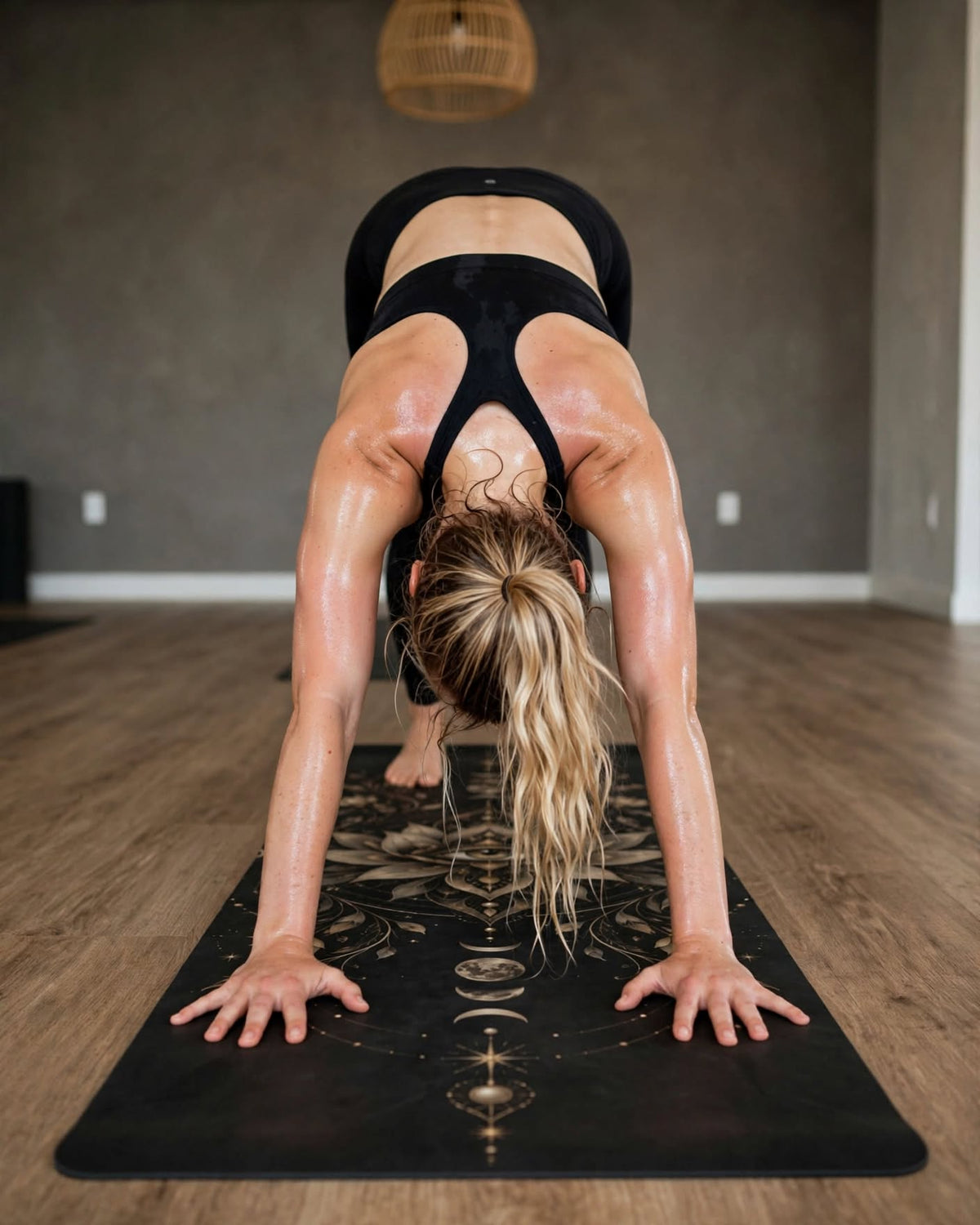 Hot Yoga Mat - Eclipse eye